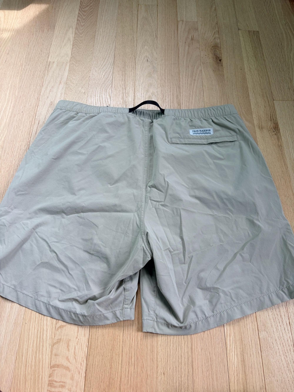 Fair Harbor Outdoor Hiking Shorts Men’s Large Beige Performance - Picture 6 of 6